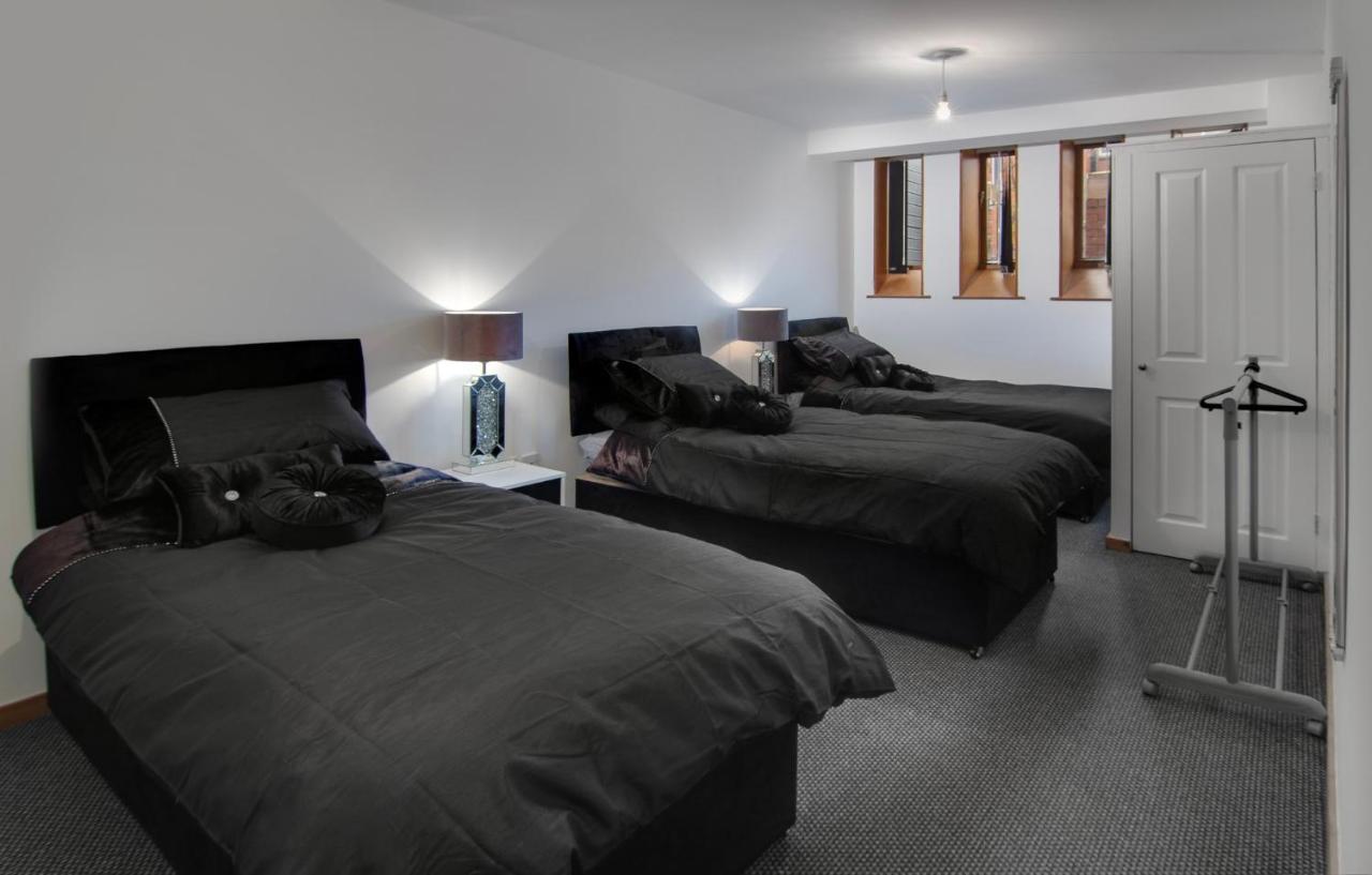 Super Spacious Church Conversion Close To Tower Blackpool Exterior photo